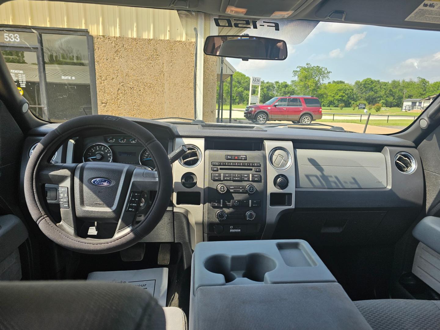 2013 WHITE Ford F-150 XLT SuperCrew 6.5-ft. Bed 2WD (1FTEW1CM2DF) with an 3.7L V6 DOHC 24V engine, 6-Speed Automatic transmission, located at 533 S Seven Points BLVD, Seven Points, TX, 75143, (430) 255-4030, 32.313999, -96.209351 - Photo#4